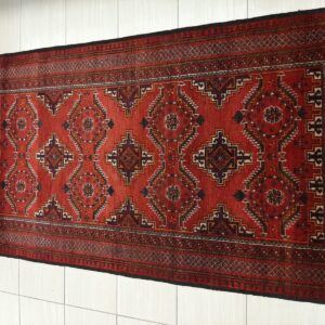 Hand Knotted Wool Rug # 128
